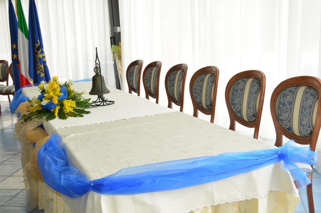 Hotel San Leo Sessa Aurunca Bagian luar foto